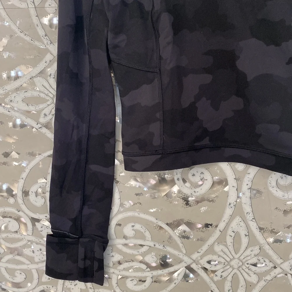 LULULEMON Black Camo Its Rulu Run Cropped Half-Zip Sweatshirt 6